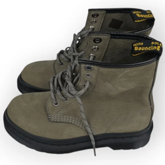 Dr. Martens 1460 Milled Nubuck Leather Ankle Boots Grey US Mens 4 / Womens 5 New